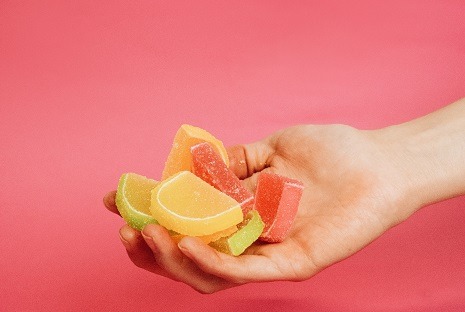 Waarom snoepen slecht is voor je tanden
